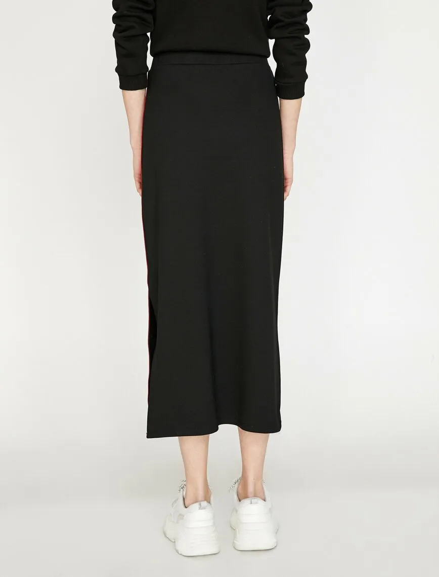 11943 Black Slit Detailed Midi Skirt