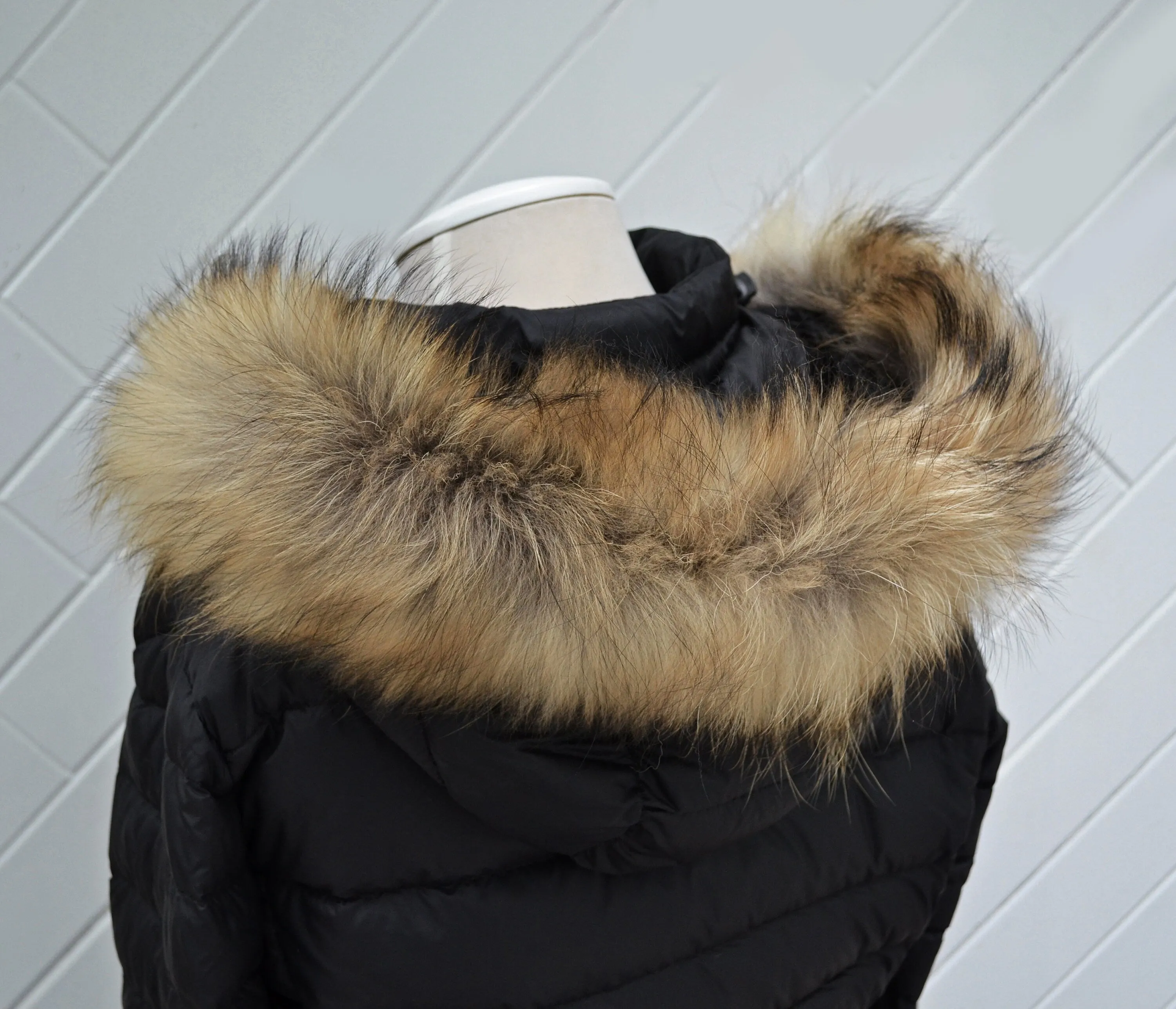 BY ORDER, Real Raccoon Fur (Tail) Trim Hood, Fur collar trim, Raccoon Fur Collar, Fur Scarf, Fur Ruff, Fur Hood, Fur stripe, Coat Trim