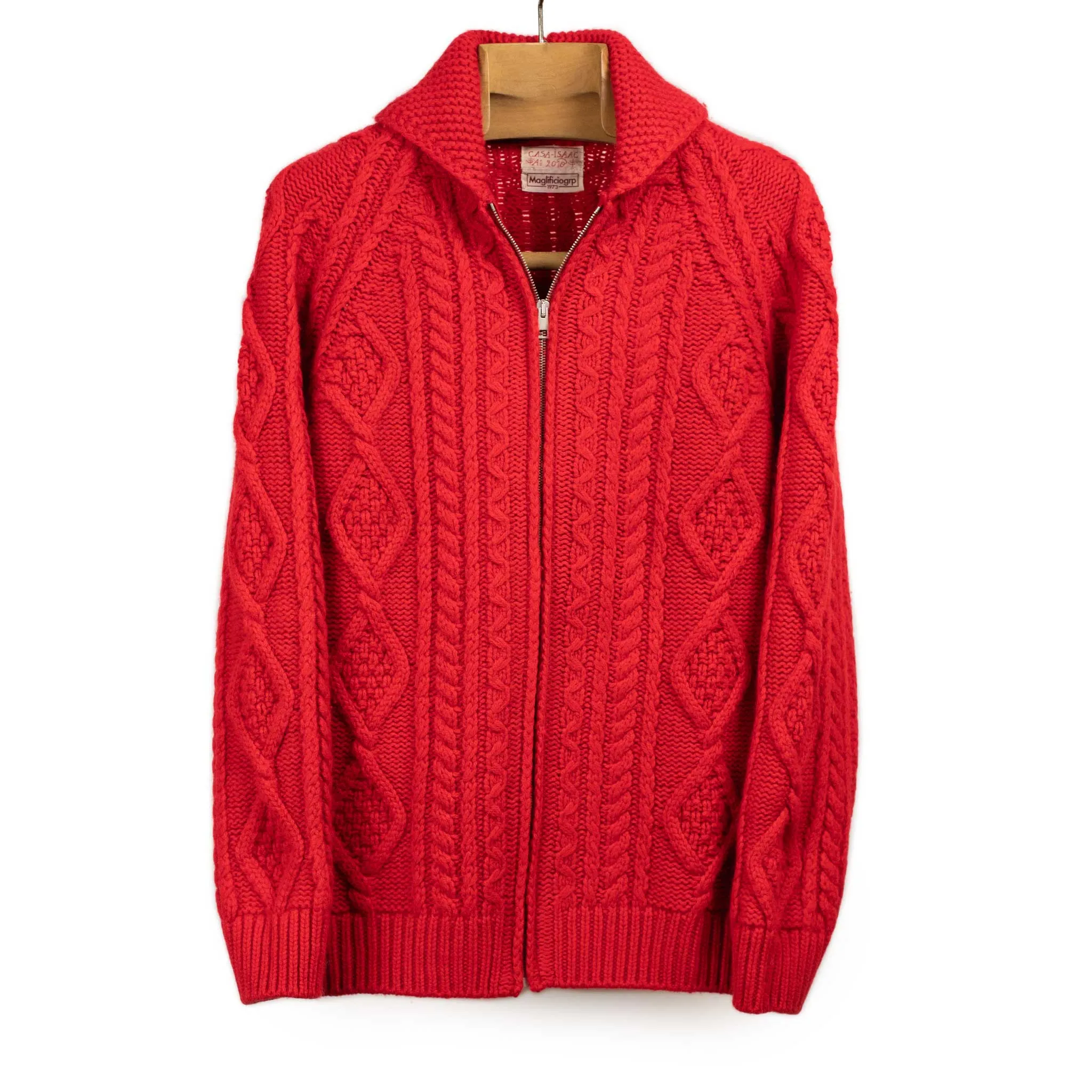 Cabled zip jacket in red wool and cashmere