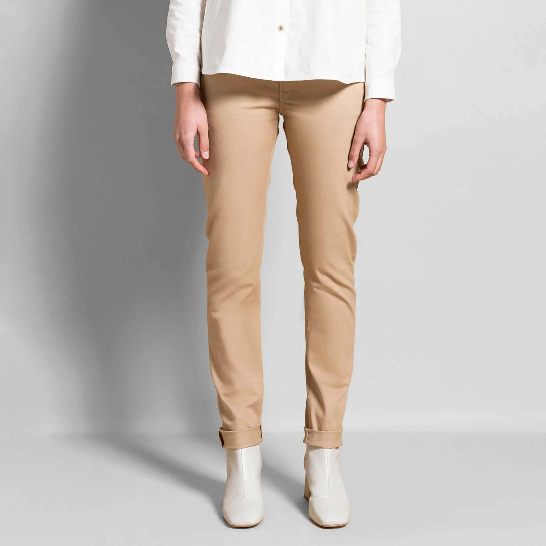 Chino Mai beige taille standard coupe slim