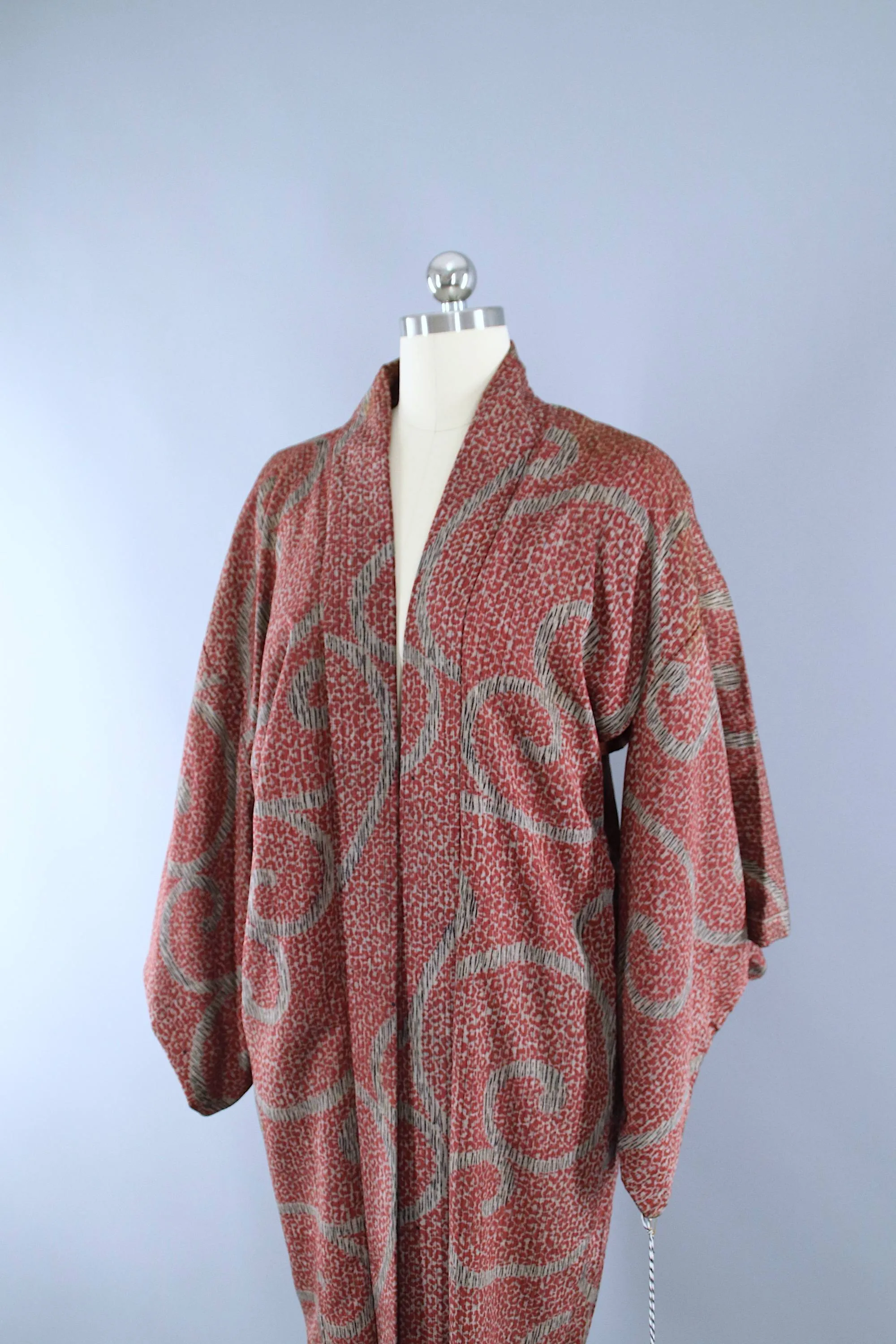 Vintage 1940s Silk Haori Kimono Jacket / Red & Khaki Tan Print